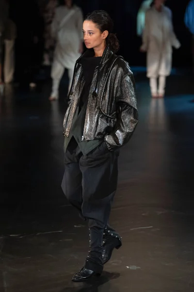 Look 30